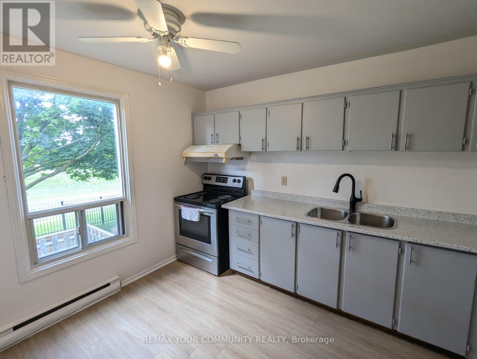 4 - 765 Oklahoma Drive, Pickering, Ontario  L1W 3C9 - Photo 5 - E13457506