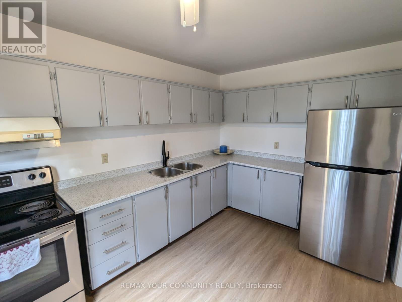 4 - 765 Oklahoma Drive, Pickering, Ontario  L1W 3C9 - Photo 6 - E13457506