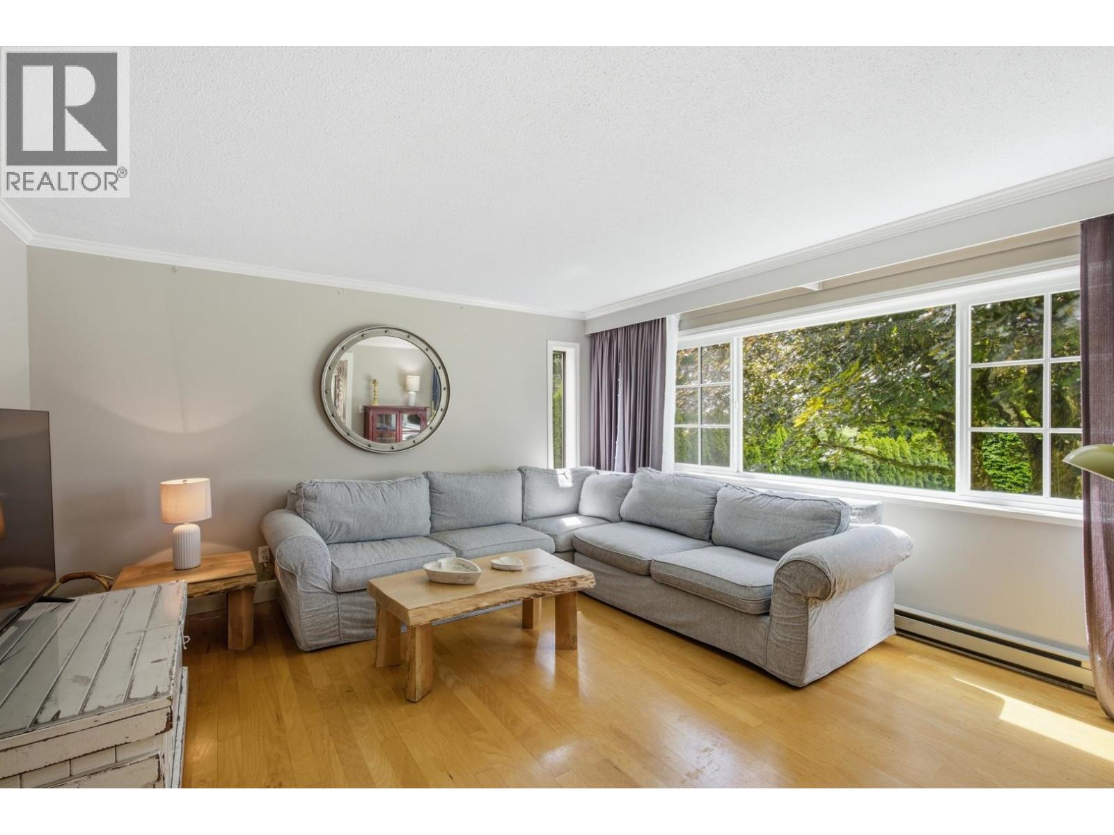 1266 Reed Road, Gibsons, British Columbia  V0N 1V7 - Photo 5 - R3136760