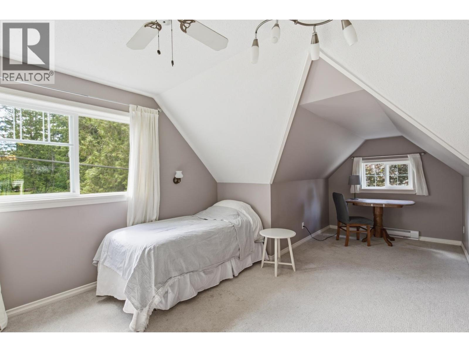 1266 Reed Road, Gibsons, British Columbia  V0N 1V7 - Photo 14 - R3136760