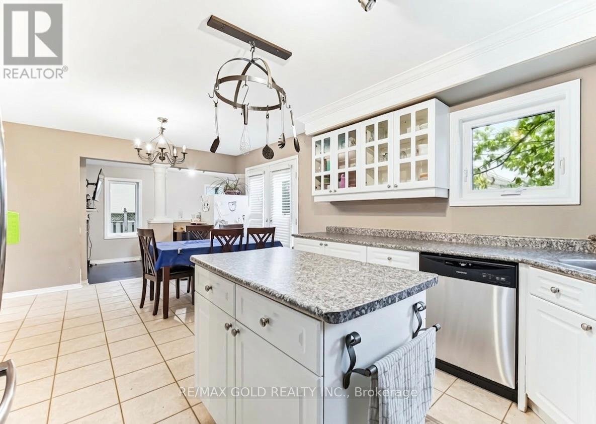 2441 Capilano Crescent, Oakville, Ontario  L6H 6L3 - Photo 14 - W13457302