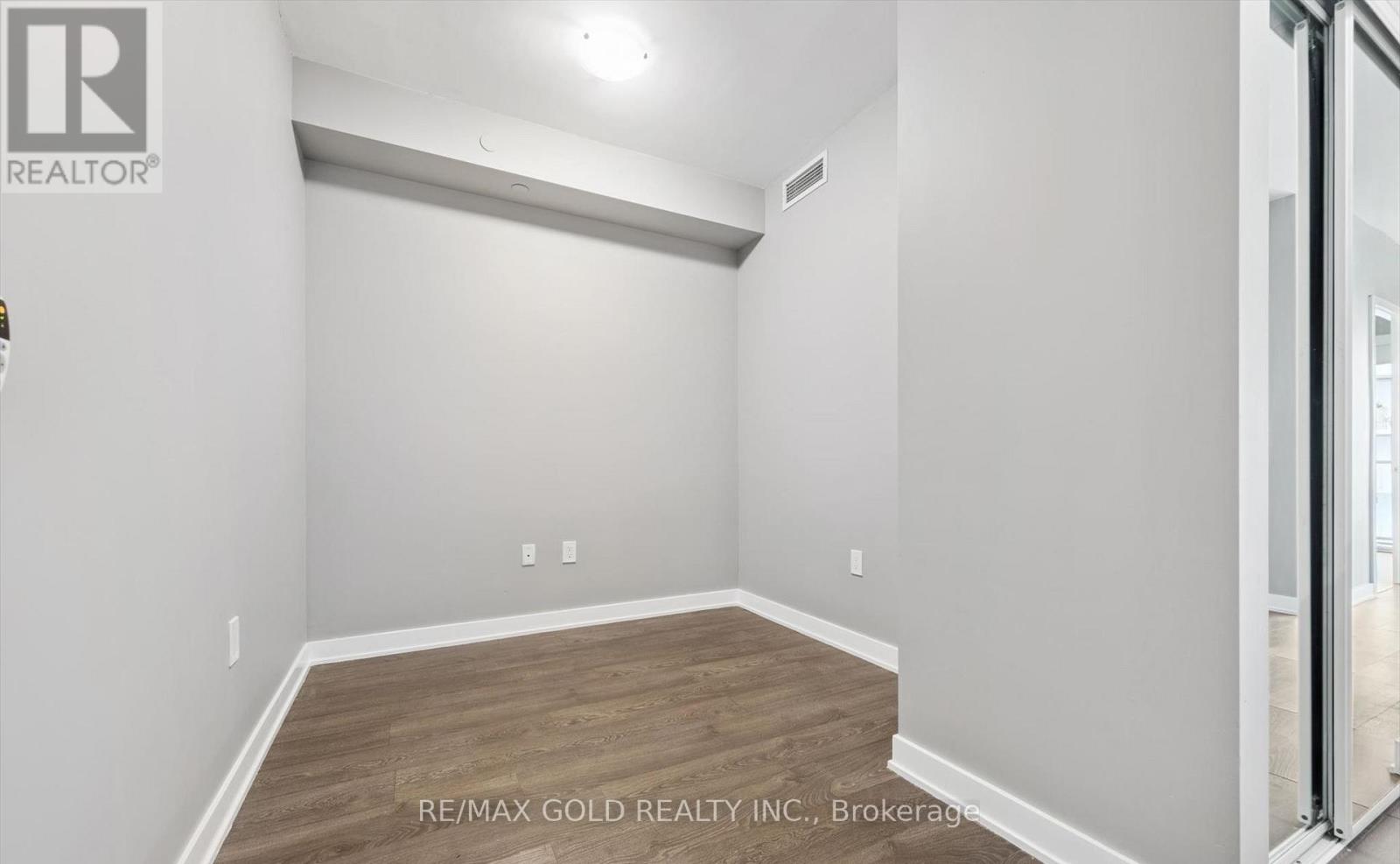 1905 - 4675 Metcalfe Avenue, Mississauga, Ontario  L5M 0Z7 - Photo 25 - W13457396