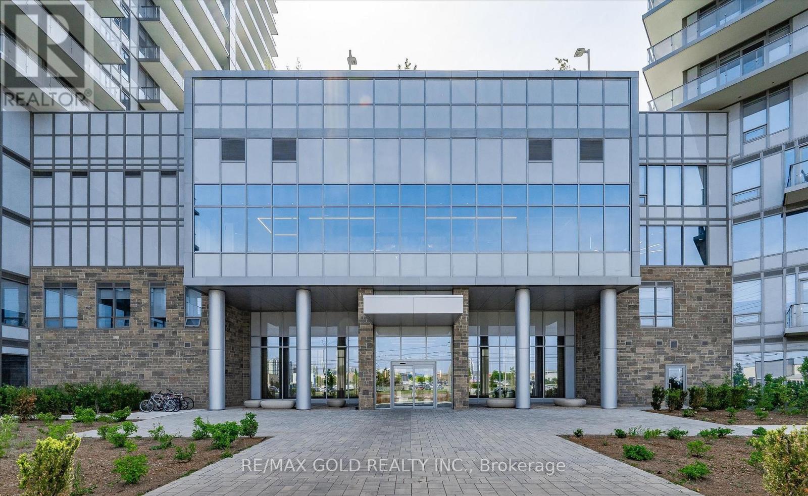 1905 - 4675 Metcalfe Avenue, Mississauga, Ontario  L5M 0Z7 - Photo 4 - W13457396