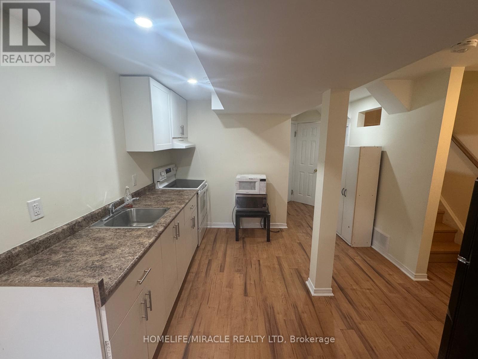 Bsmt - 5434 Sweetgrass Gate, Mississauga, Ontario  L5V 2N1 - Photo 5 - W13457466