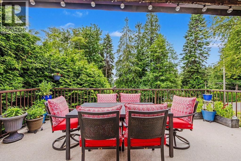 1102 Grandview Road, Gibsons, British Columbia  V0N 1V3 - Photo 32 - R3137063