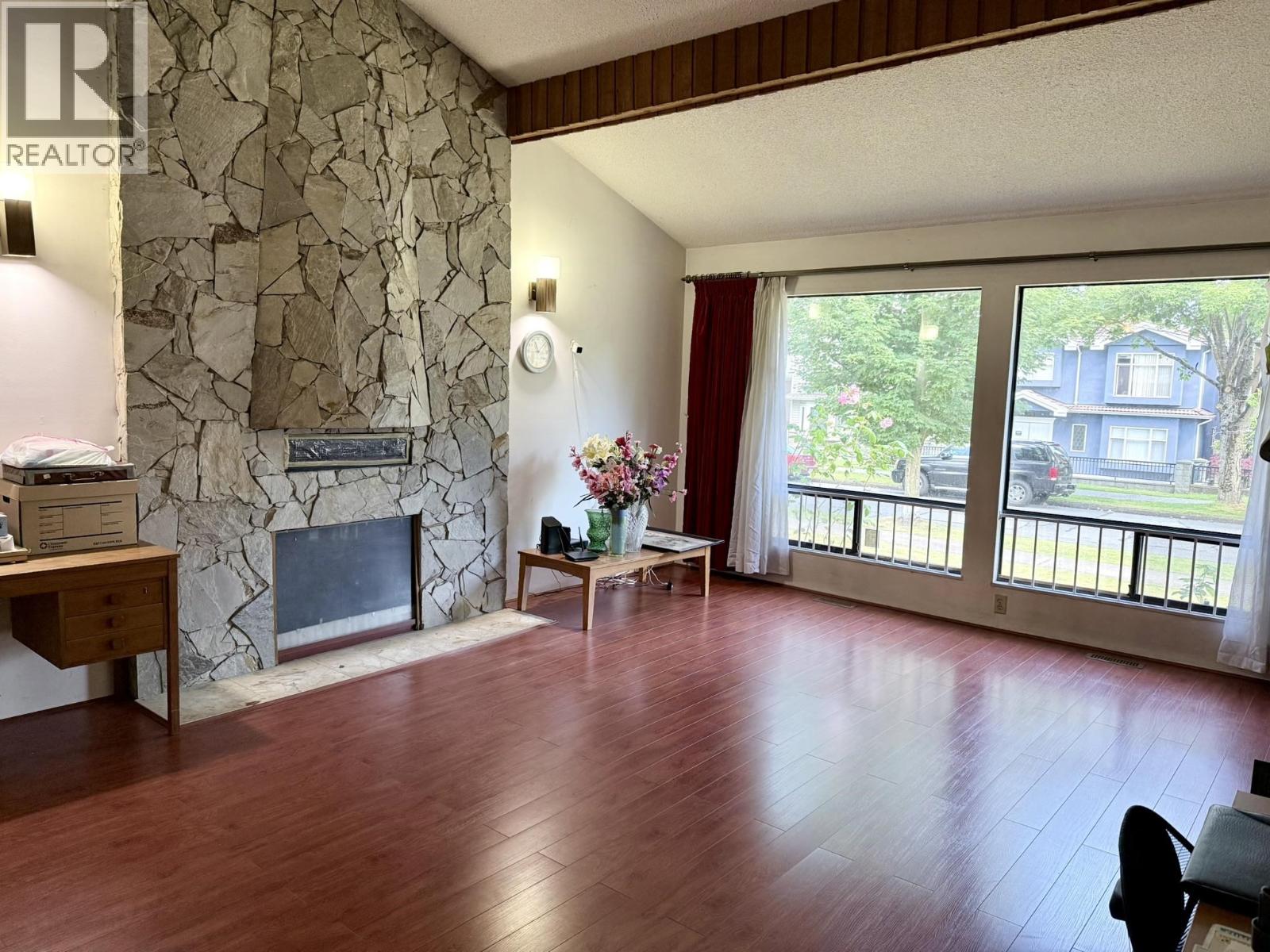 2826 Franklin Street, Vancouver, British Columbia  V5K 5B1 - Photo 3 - R3137060