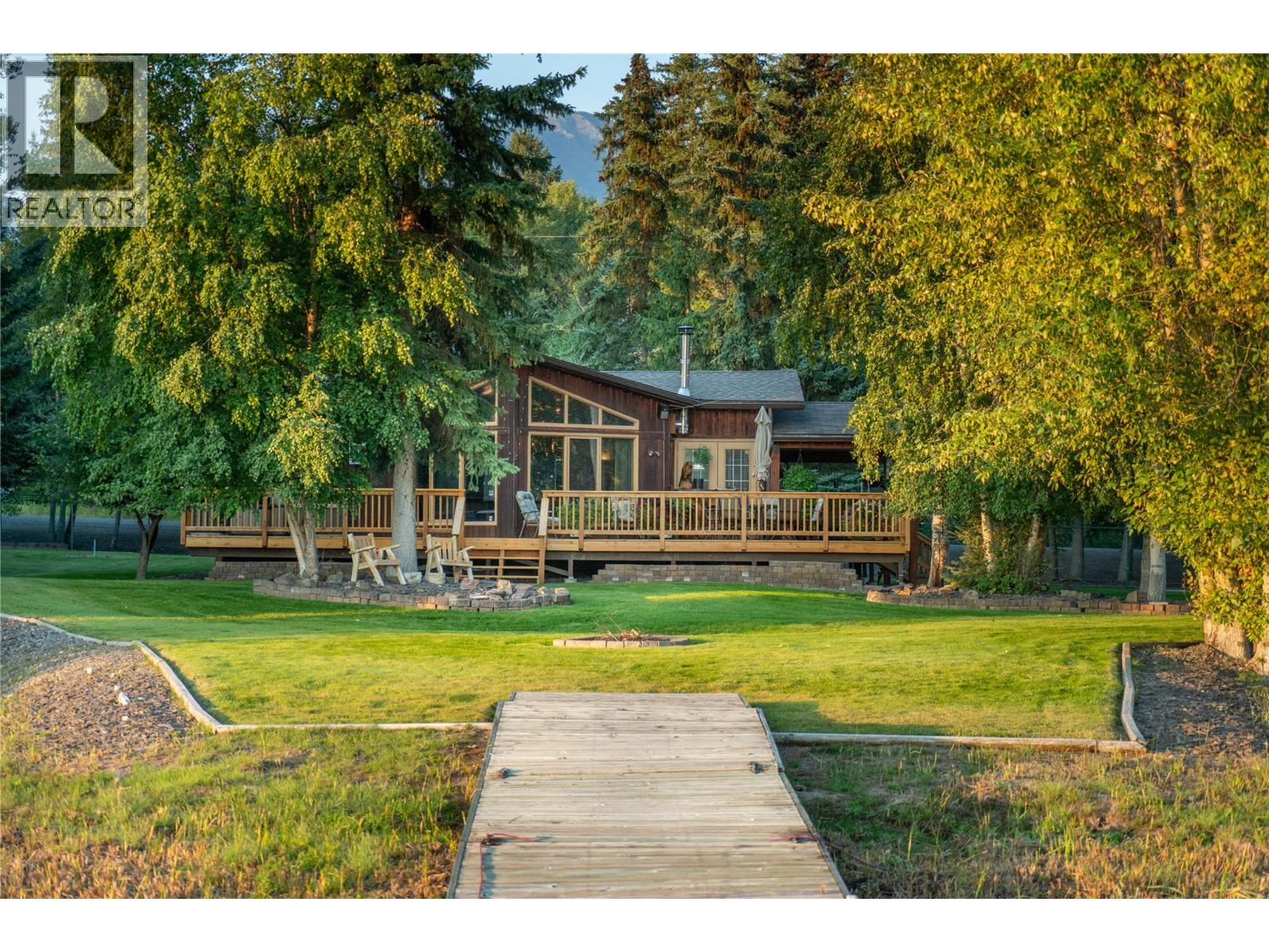 6291 Tie Lake Shore Road N, Jaffray, British Columbia  V0B 1T0 - Photo 2 - 10391810