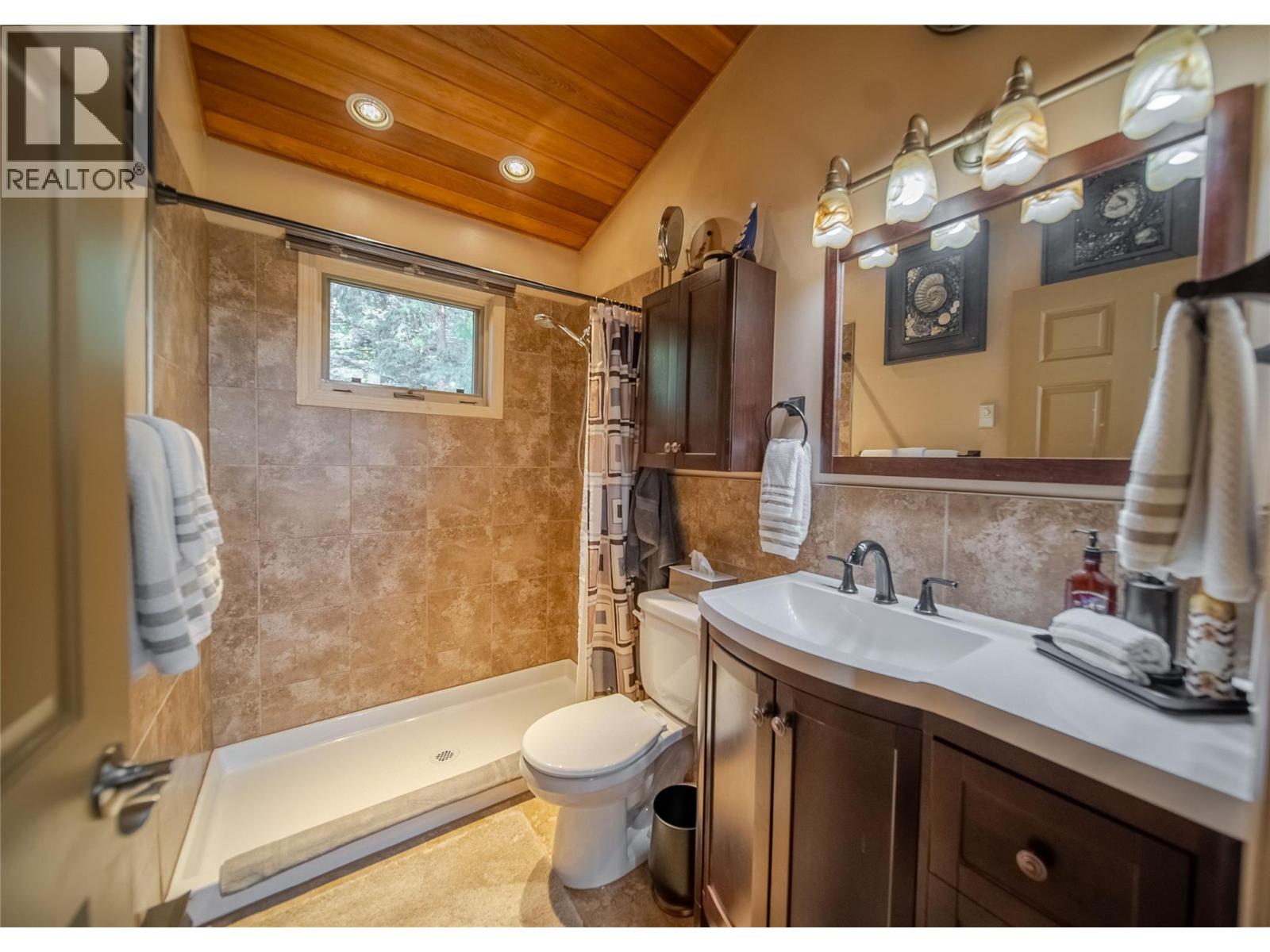 6291 Tie Lake Shore Road N, Jaffray, British Columbia  V0B 1T0 - Photo 17 - 10391810