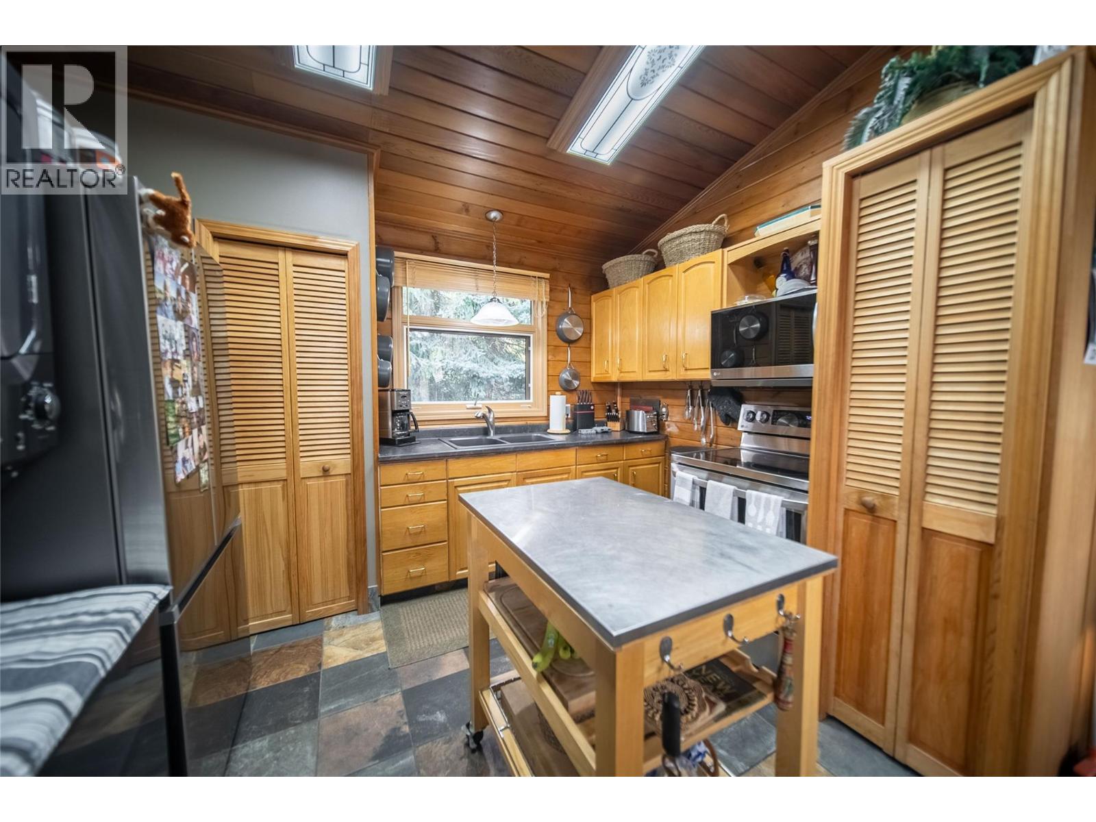 6291 Tie Lake Shore Road N, Jaffray, British Columbia  V0B 1T0 - Photo 13 - 10391810
