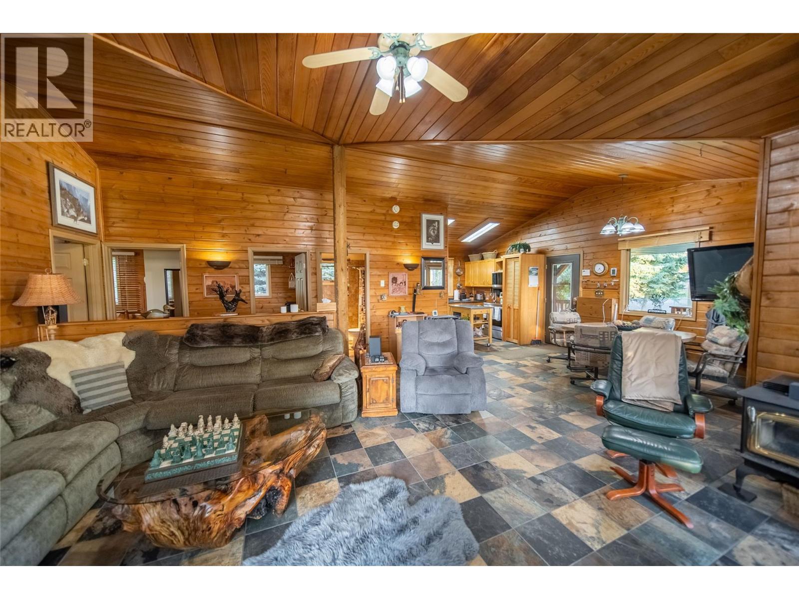 6291 Tie Lake Shore Road N, Jaffray, British Columbia  V0B 1T0 - Photo 11 - 10391810