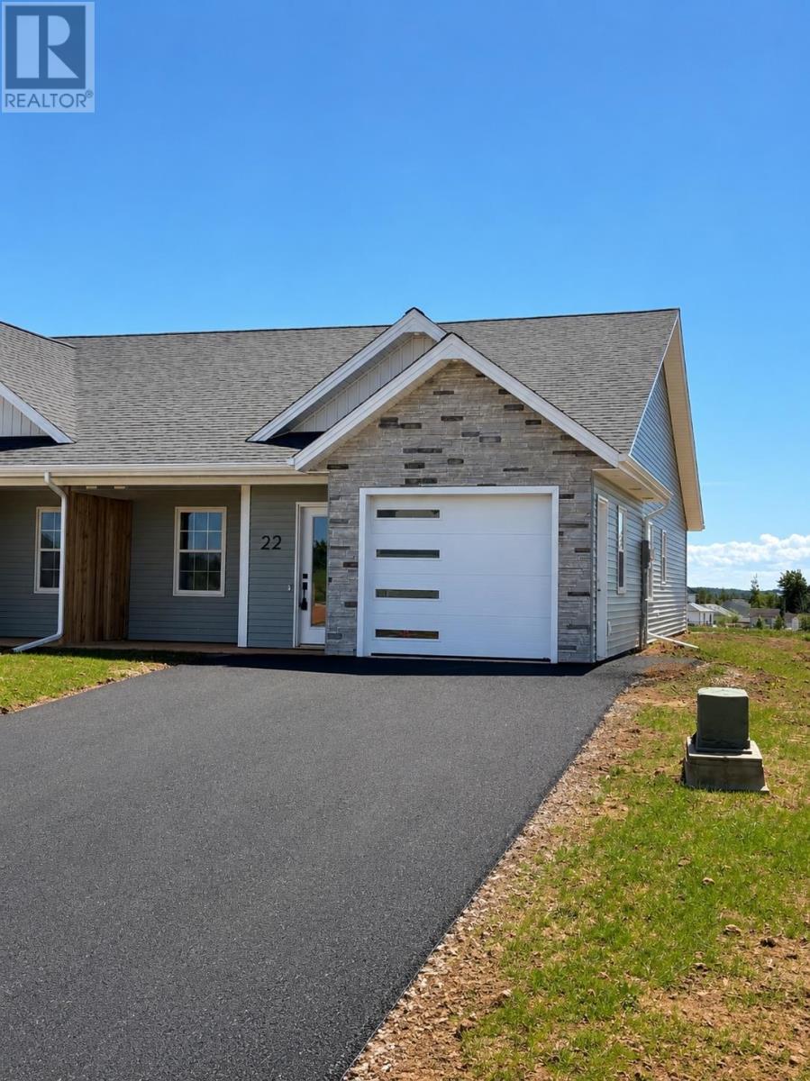 22 Samantha Lane, Cornwall, Prince Edward Island  C0A 1H0 - Photo 2 - 202614720