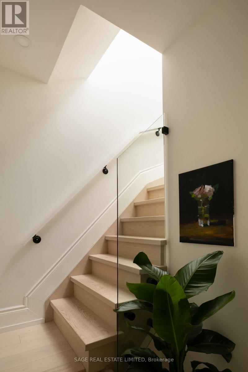 75 Allen Avenue, Toronto, Ontario  M4M 1T5 - Photo 25 - E13457664