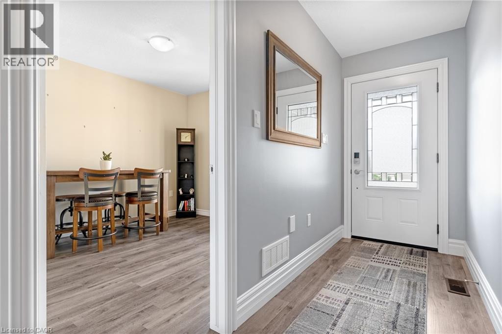 270 Krotz Street W, Listowel, Ontario  N4W 0E1 - Photo 6 - 40840658