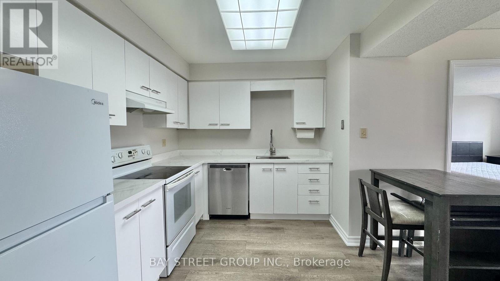 213 - 78 Roehampton Avenue, St. Catharines, Ontario L2M 7W9 - Photo 4 - X13448804