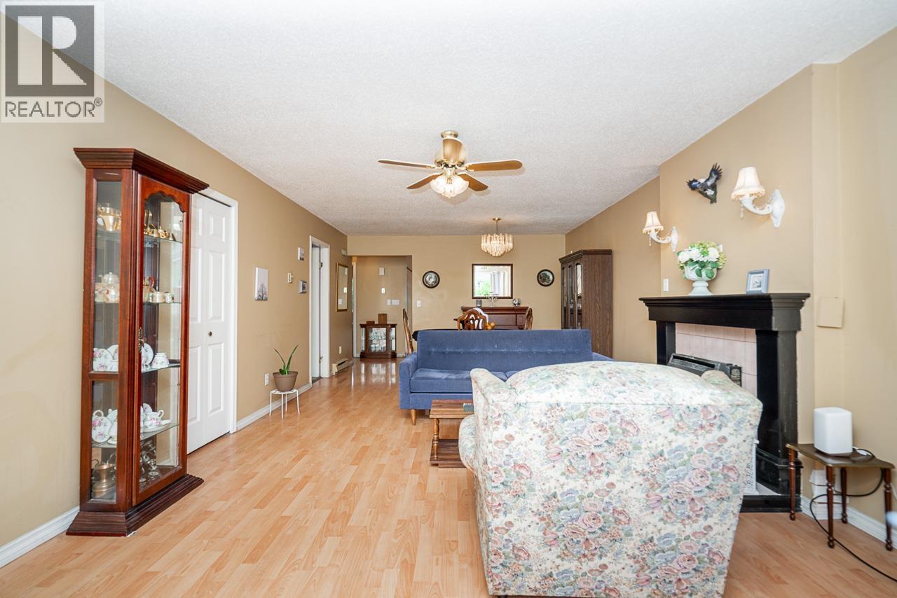 11 12049 217th Street, Maple Ridge, British Columbia  V2X 5L2 - Photo 4 - R3136955