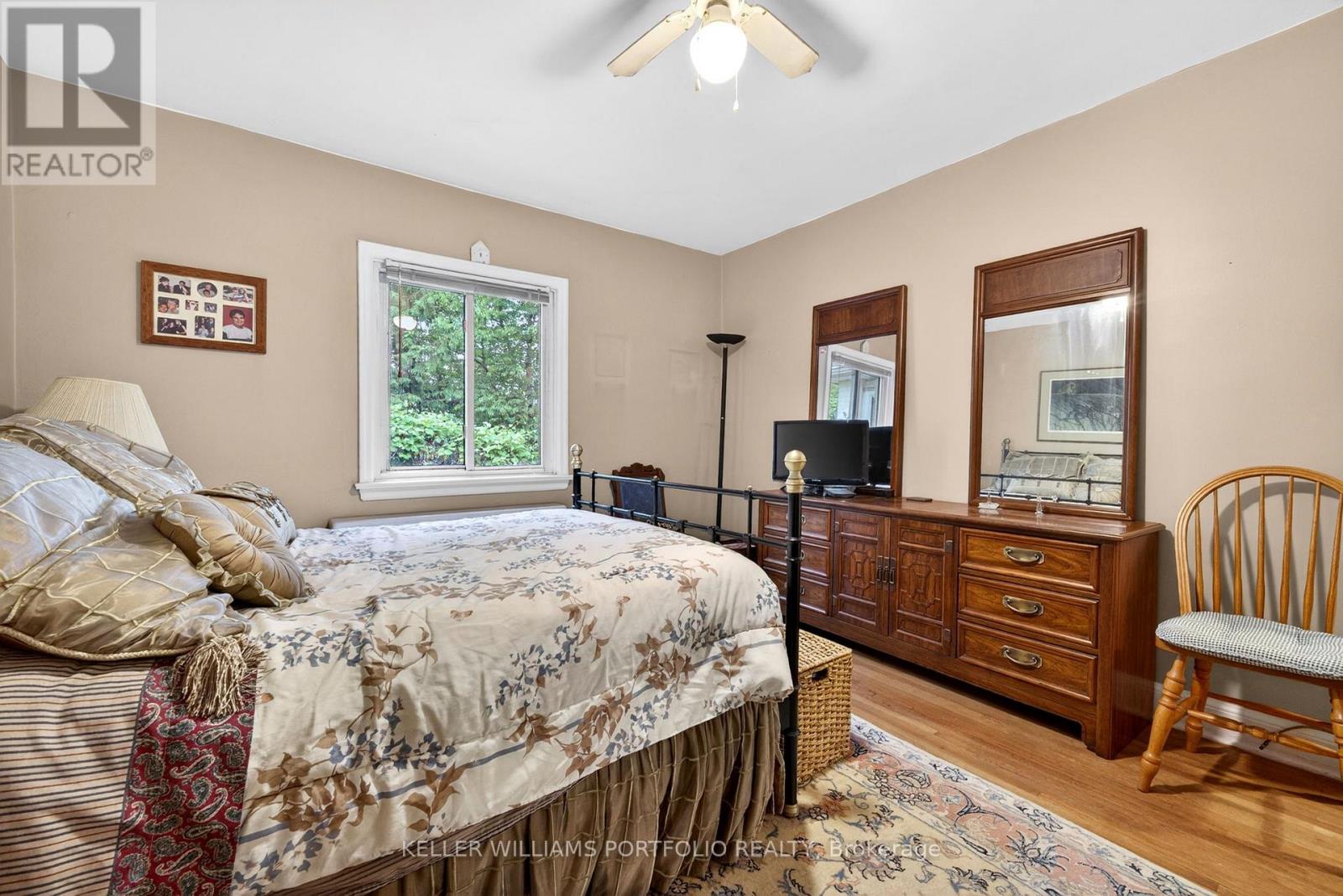 23 Ashbourne Drive, Toronto, Ontario  M9B 4H1 - Photo 21 - W13457646