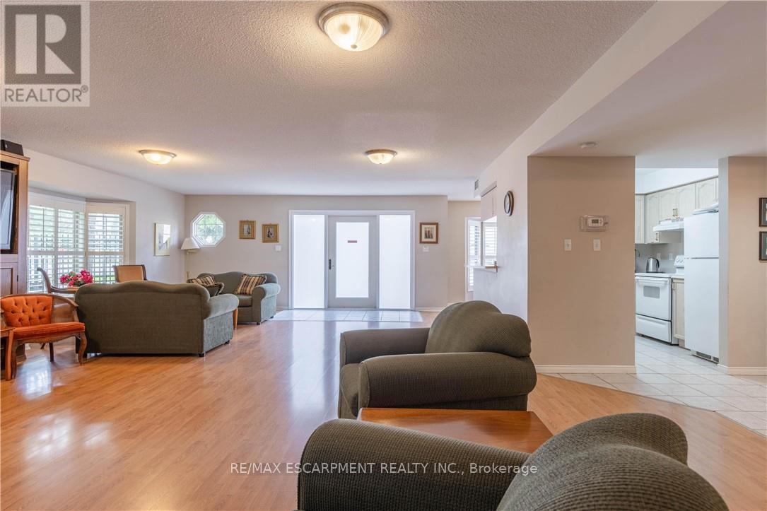 D301 - 216 Plains Road W, Burlington, Ontario  L7T 4L2 - Photo 30 - W13457648