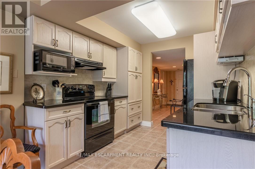 D301 - 216 Plains Road W, Burlington, Ontario  L7T 4L2 - Photo 7 - W13457648