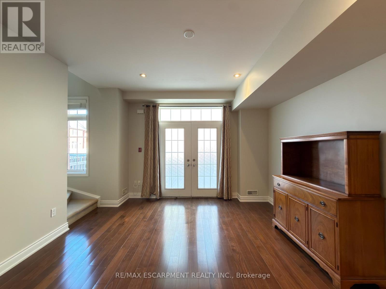 2085 Pine Street, Burlington, Ontario  L7R 1G1 - Photo 14 - W13457654