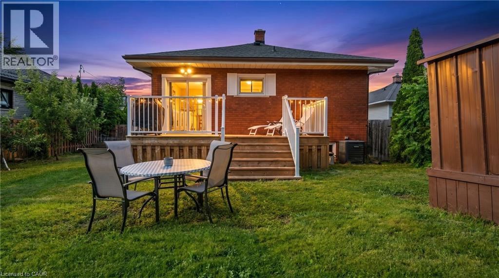 17 Alba Street, Stoney Creek, Ontario  L8G 1N9 - Photo 2 - 40840689