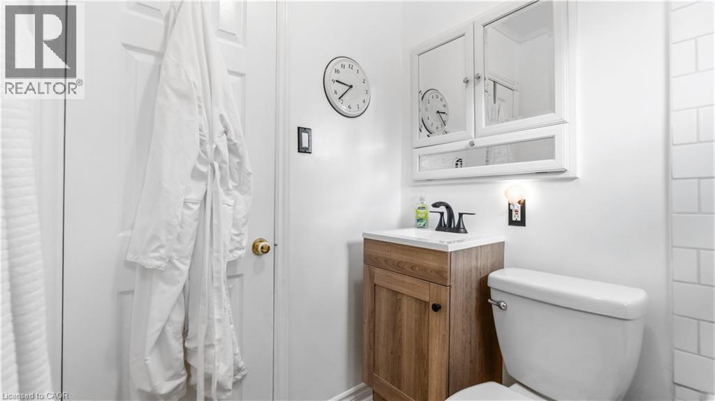17 Alba Street, Stoney Creek, Ontario  L8G 1N9 - Photo 28 - 40840689