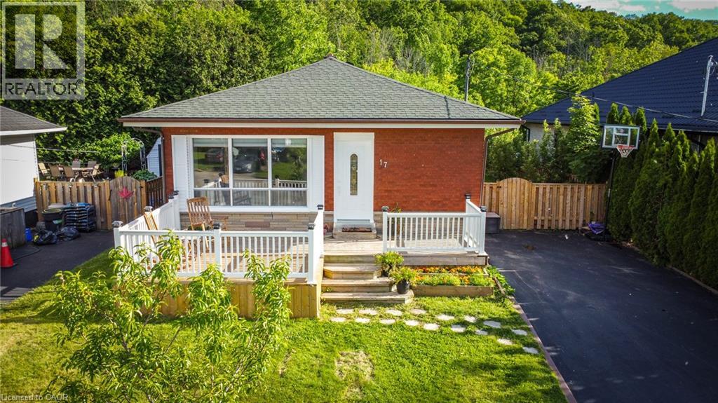17 Alba Street, Stoney Creek, Ontario  L8G 1N9 - Photo 5 - 40840689