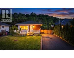 17 ALBA Street, Stoney Creek, Ontario
