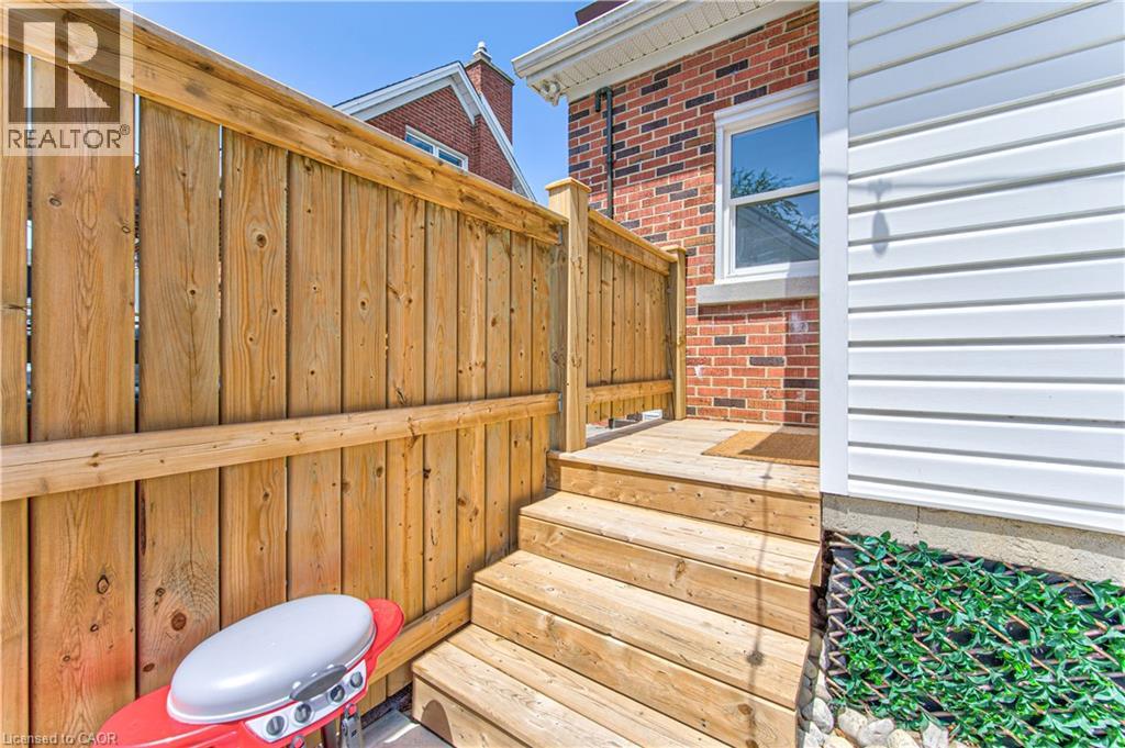 101 Talbot Street, Kitchener, Ontario  N2M 2B2 - Photo 38 - 40840597