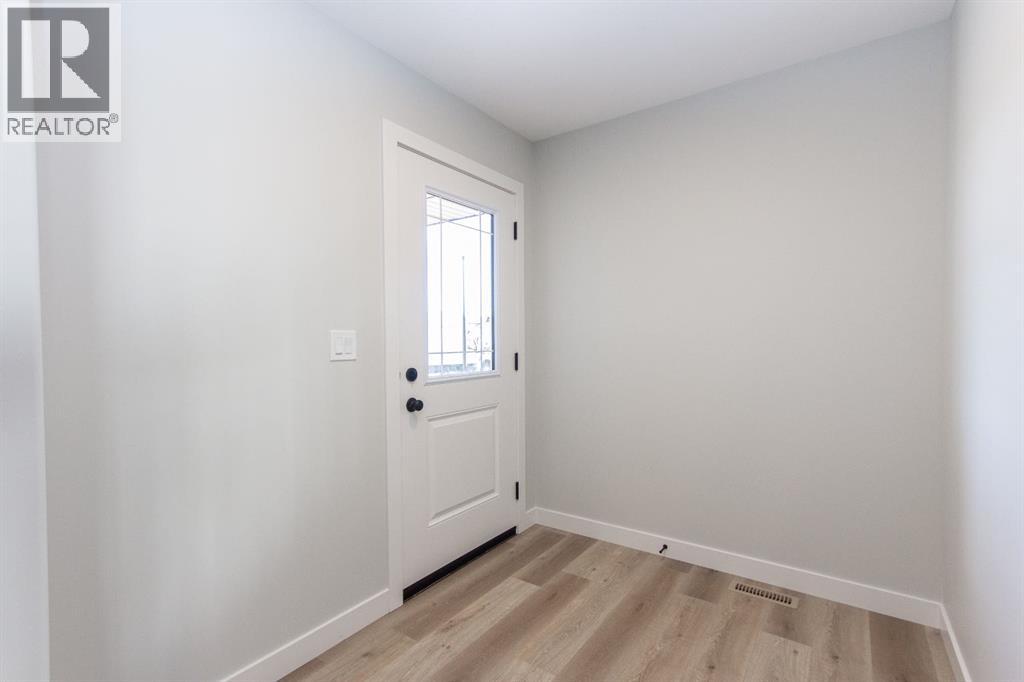 224 Augustus Way, Penhold, Alberta  T0M 1R0 - Photo 2 - A2311733