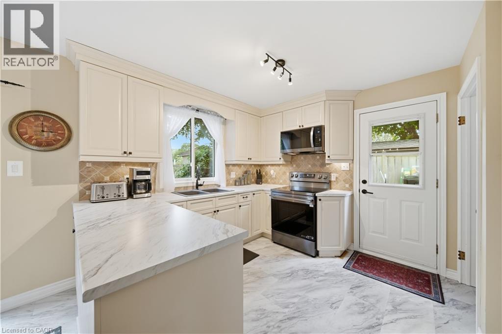340 Cyrus Street, Cambridge, Ontario  N3H 1H3 - Photo 8 - 40839677