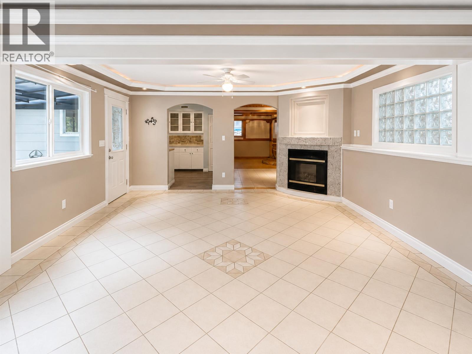 3370 Viewmount Drive, Port Moody, British Columbia  V3H 2M1 - Photo 16 - R3136063