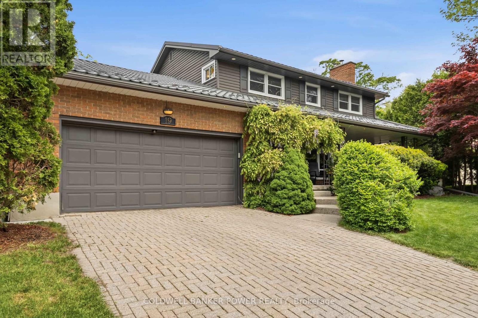 19 Linksgate Road, London North, Ontario  N6G 2A6 - Photo 2 - X13457940