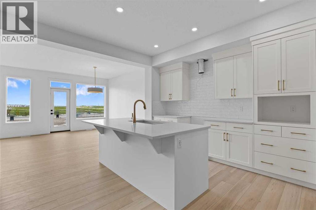 138 Corner Glen Square Ne, Calgary, Alberta  T3N 2S2 - Photo 3 - A2321292