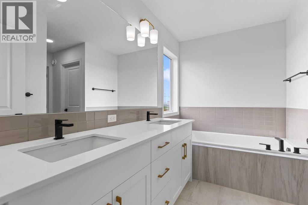 138 Corner Glen Square Ne, Calgary, Alberta  T3N 2S2 - Photo 24 - A2321292