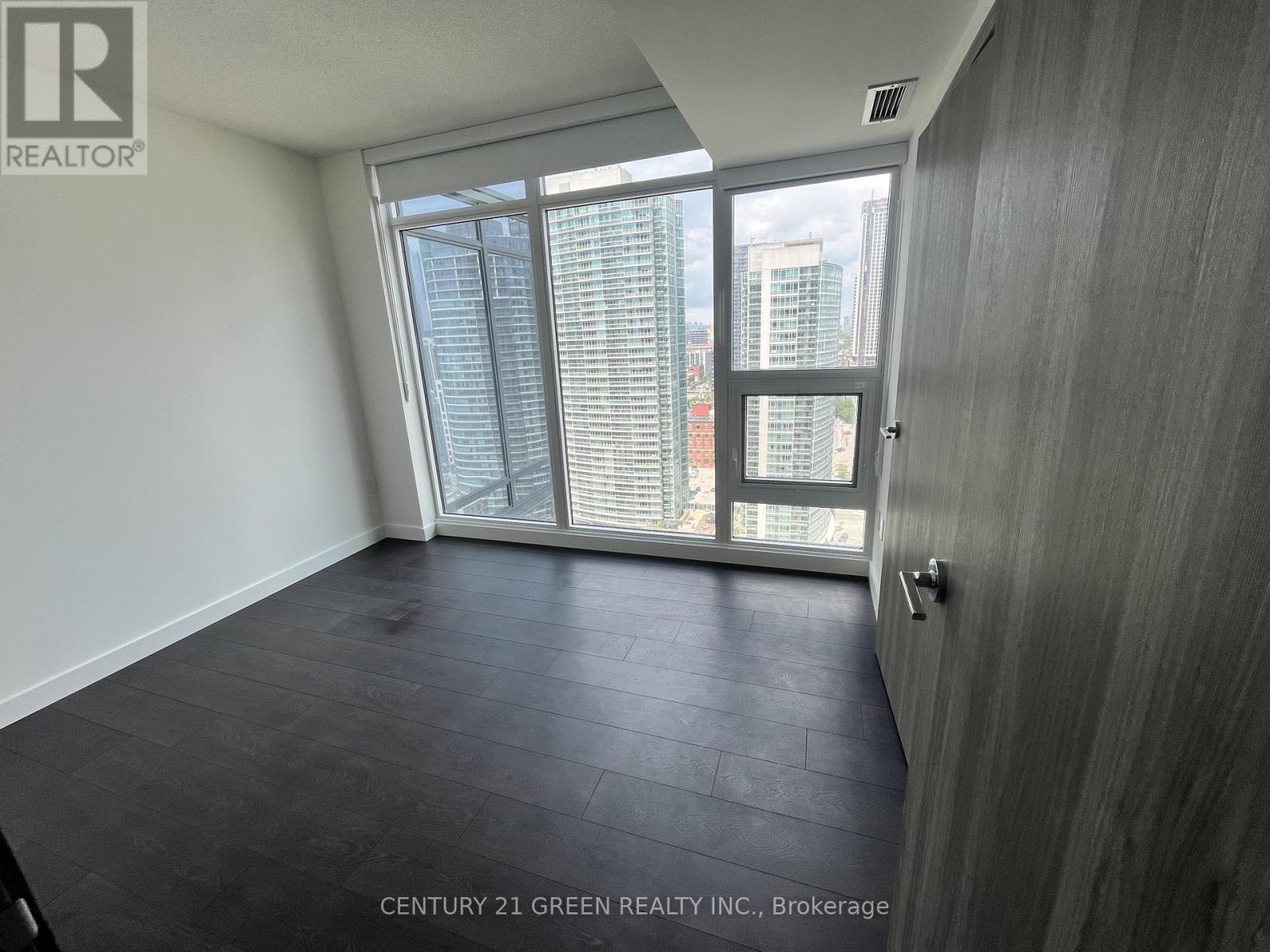 2303 - 1 Concord Cityplace Way, Toronto, Ontario M5V 0T5 - Photo 4 - C13453798