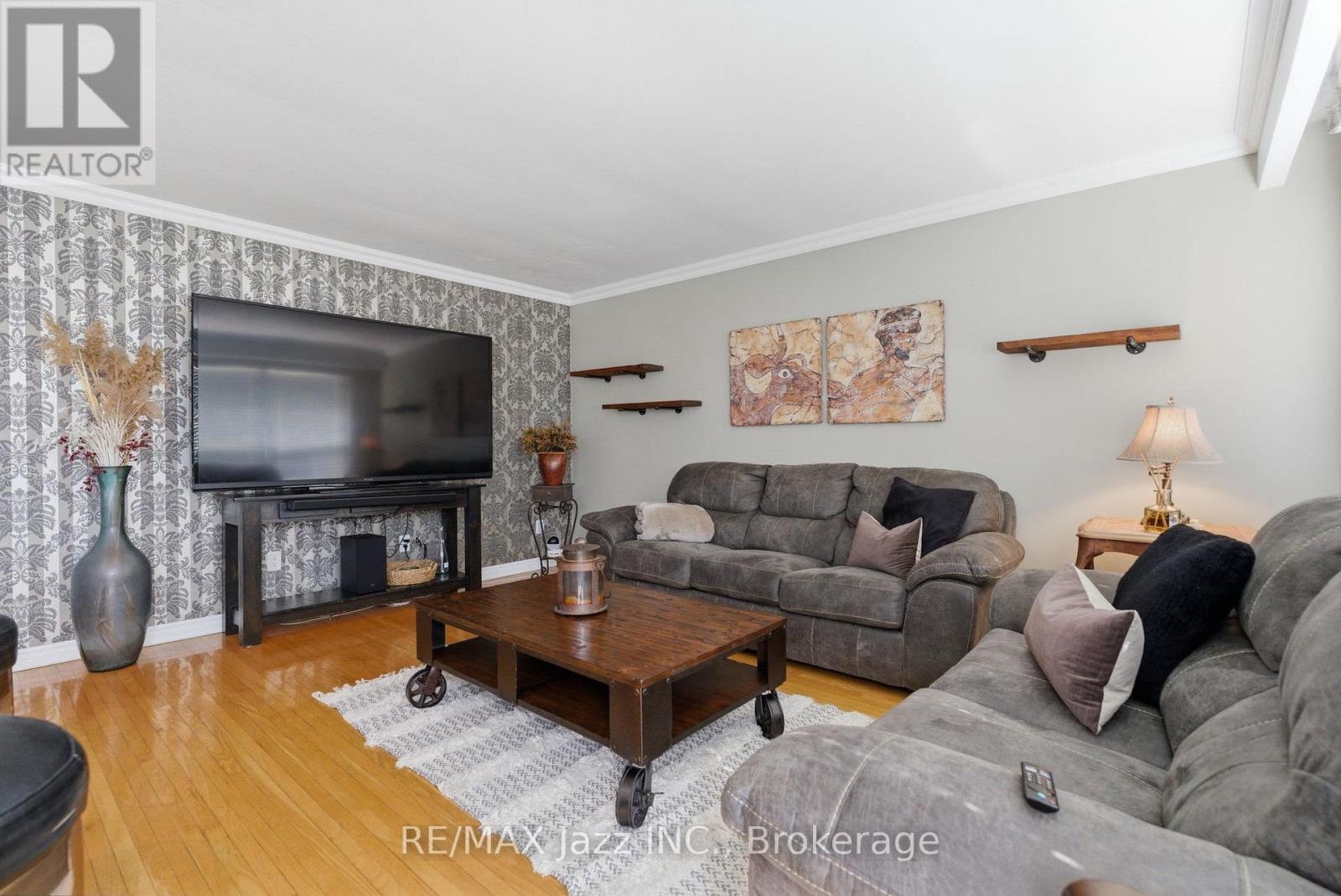 Upper Floor - 1235 Somerville Street, Oshawa, Ontario  L1G 4L1 - Photo 7 - E13457904