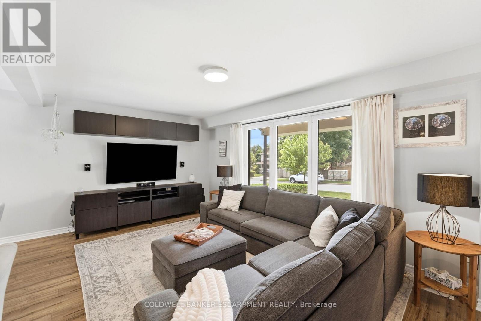 257 Kingham Road, Halton Hills, Ontario L7J 2T3 - Photo 13 - W13451848