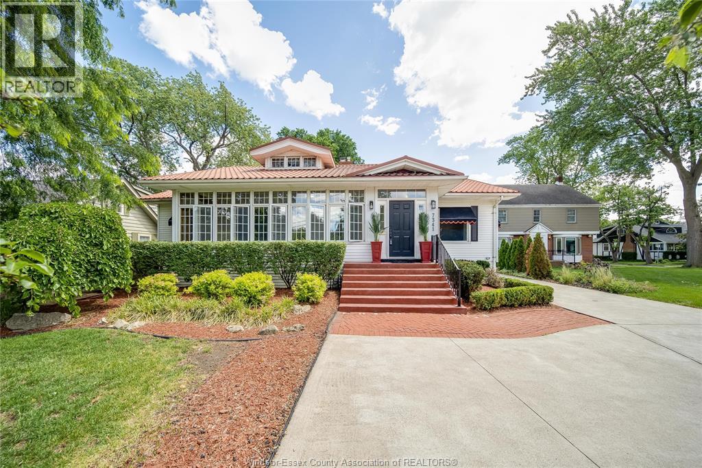 7341 RIVERSIDE DRIVE East, Windsor, Ontario