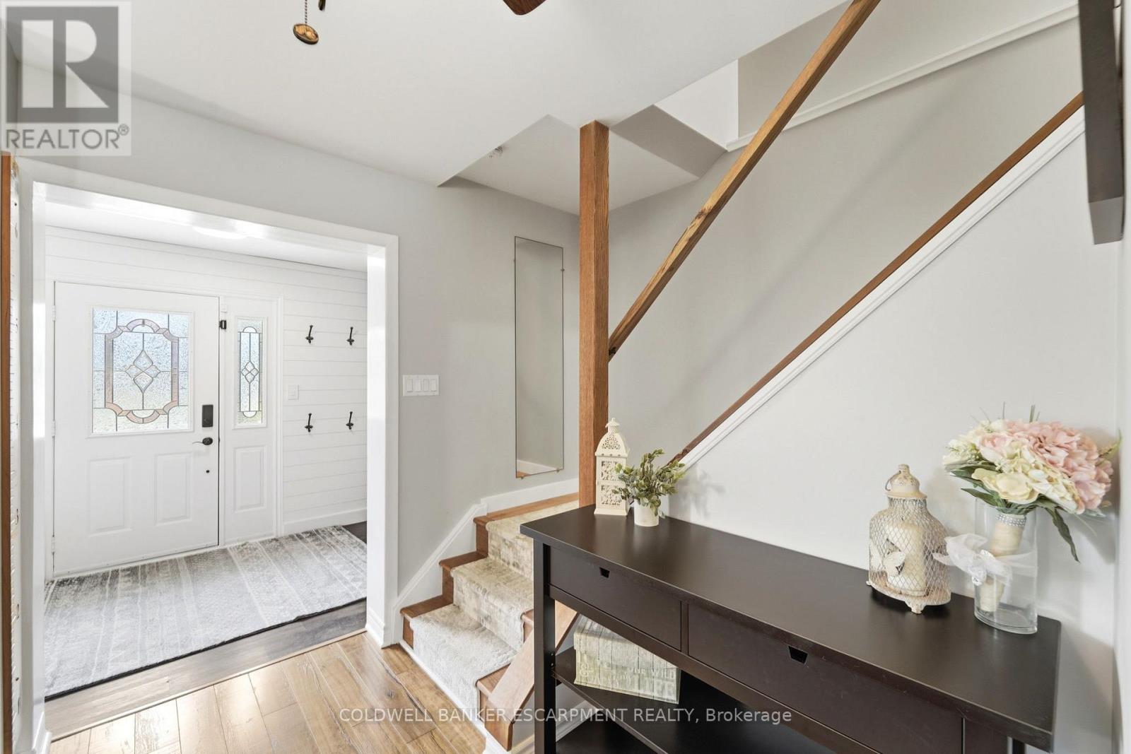 257 Kingham Road, Halton Hills, Ontario L7J 2T3 - Photo 8 - W13451848