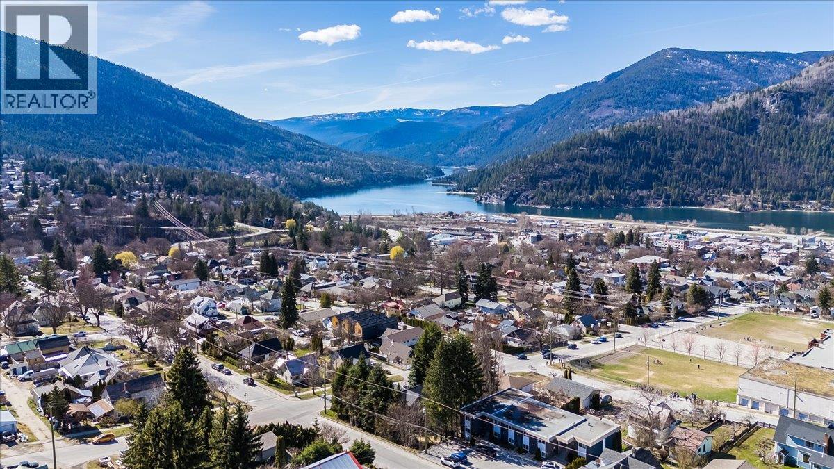 605 & 607 Gore Street, Nelson, British Columbia V1L 1Y2 - Photo 5 - 10383325
