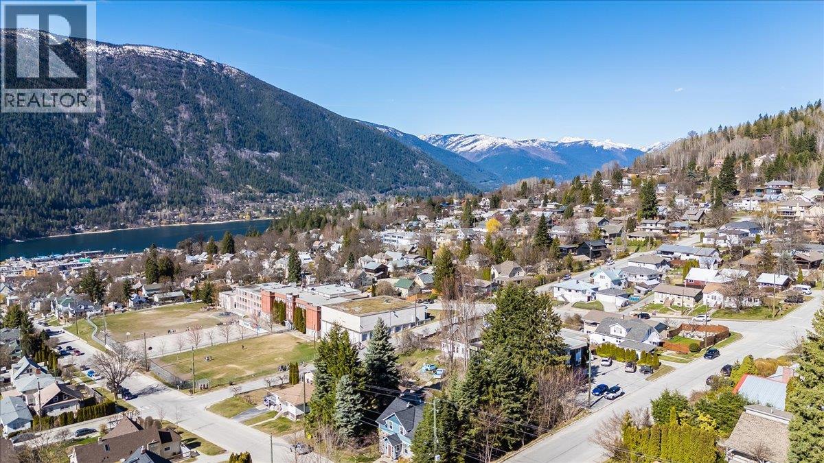 605 & 607 Gore Street, Nelson, British Columbia V1L 1Y2 - Photo 8 - 10383325