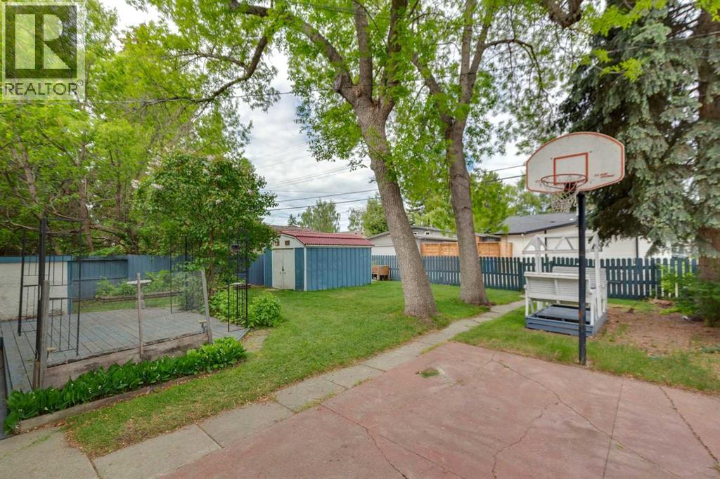4823 Brisebois Drive Nw, Calgary, Alberta  T2L 2G3 - Photo 30 - A2319938