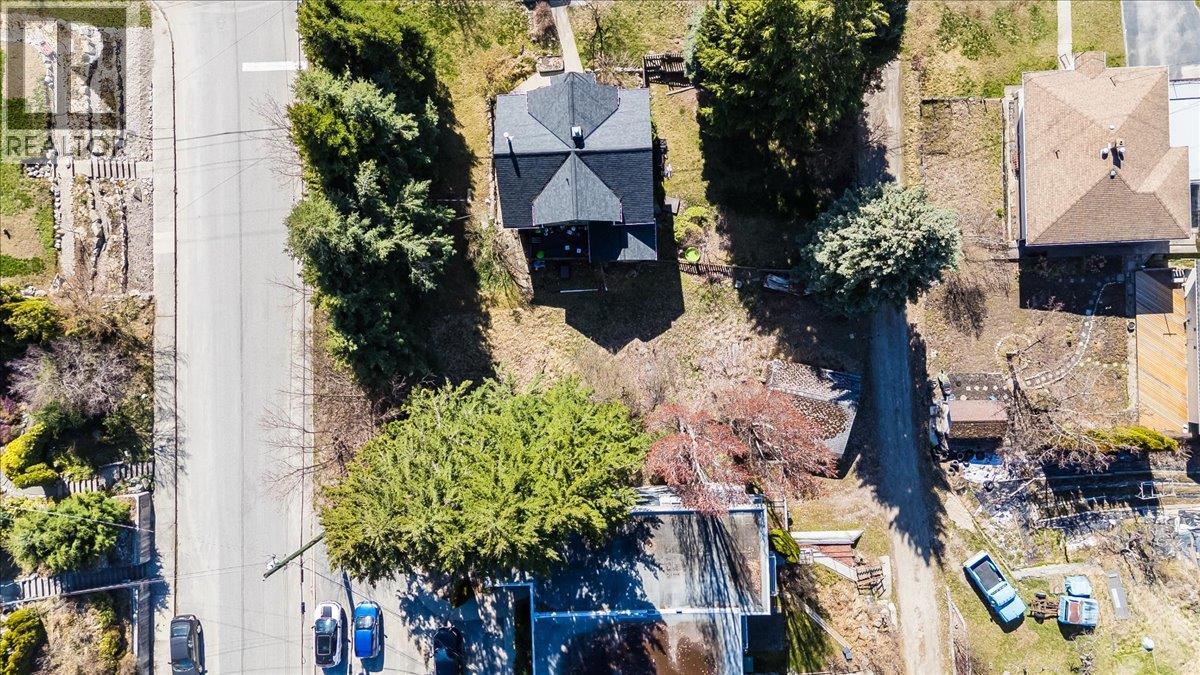 605 & 607 Gore Street, Nelson, British Columbia V1L 1Y2 - Photo 4 - 10383325