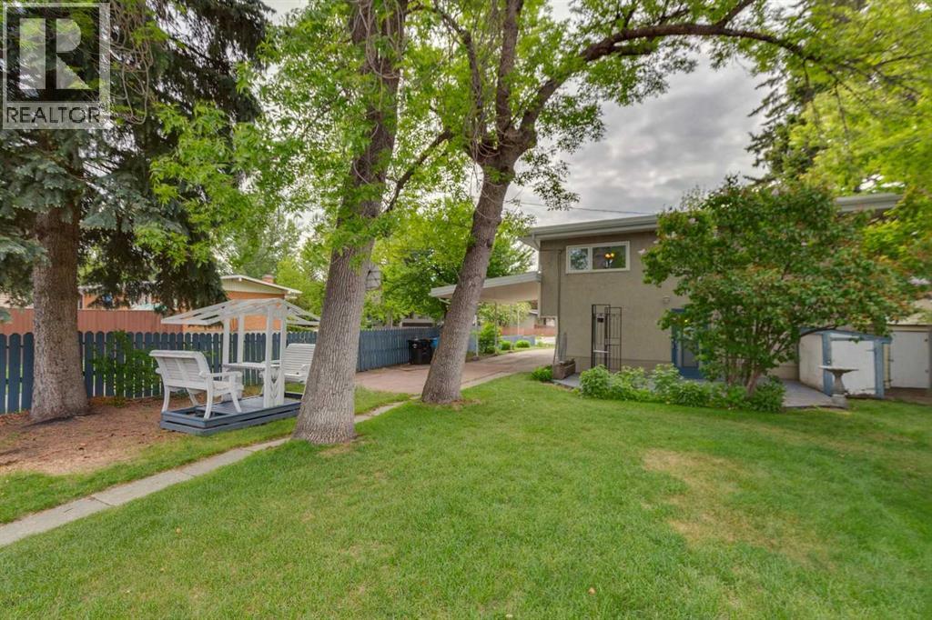 4823 Brisebois Drive Nw, Calgary, Alberta  T2L 2G3 - Photo 32 - A2319938