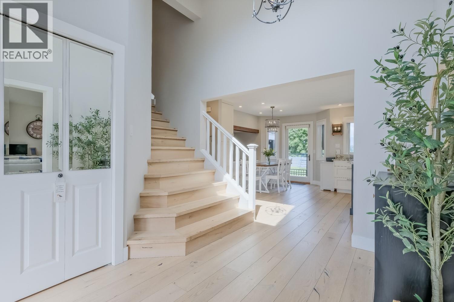 458 Curlew Drive, Kelowna, British Columbia  V1W 4L1 - Photo 8 - 10388793