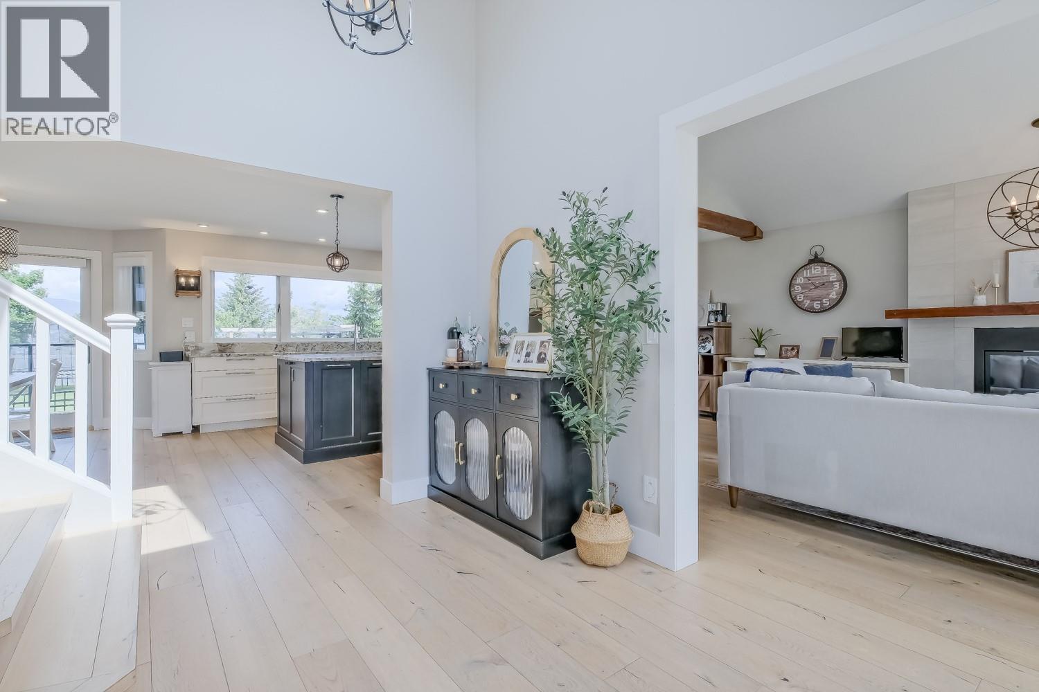 458 Curlew Drive, Kelowna, British Columbia  V1W 4L1 - Photo 7 - 10388793