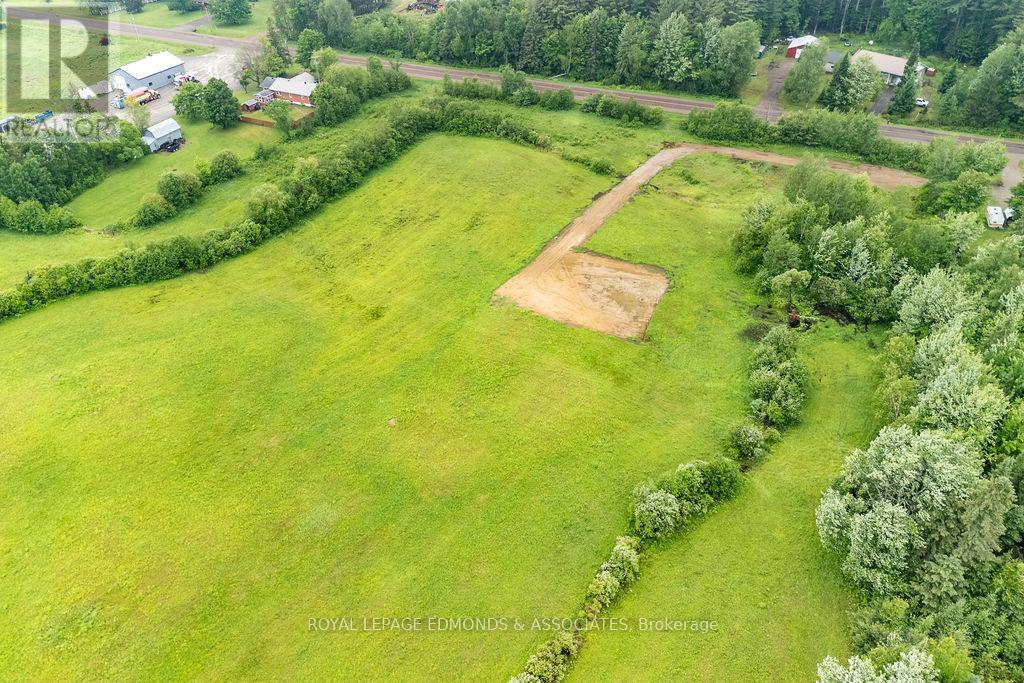 00 B-Line Road, Laurentian Valley, Ontario K8A 6W8 - Photo 4 - X13457884