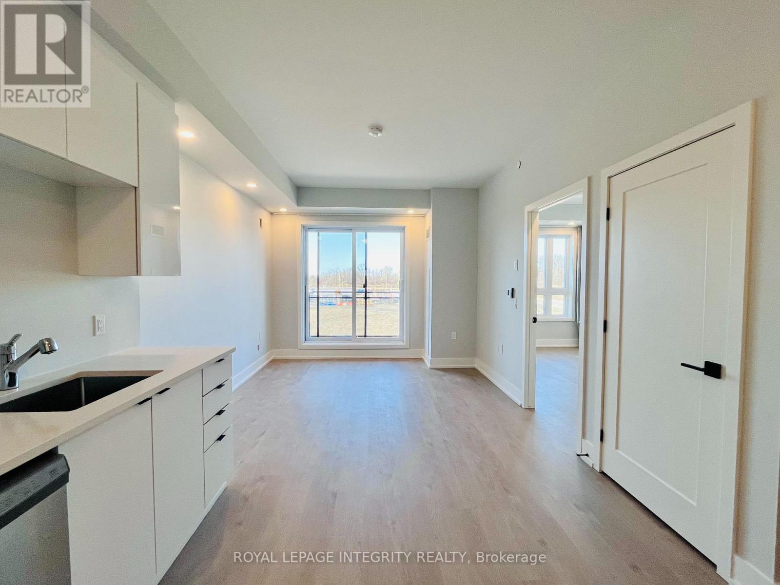 203 - 1350 Hemlock Road, Ottawa, Ontario K1K 5C2 - Photo 3 - X13457762