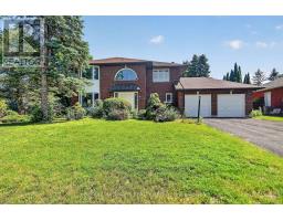 9 HALLDORSON CRESCENT, Ottawa, Ontario