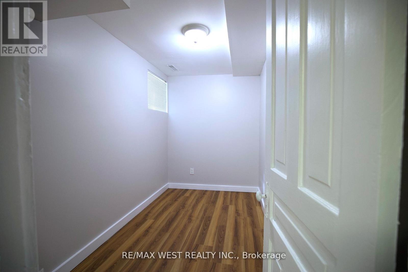 Basement - 32 Beatrice Street, Toronto, Ontario  M6J 2T3 - Photo 8 - C13457750